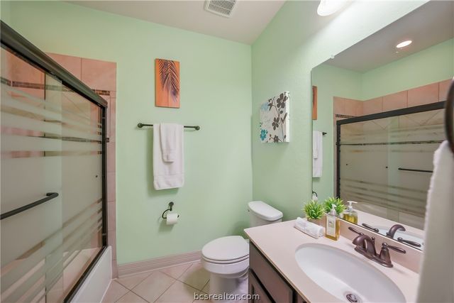 230 Lawrence Marshall Drive, Hempstead, TX 77445