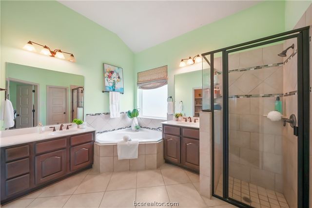 230 Lawrence Marshall Drive, Hempstead, TX 77445