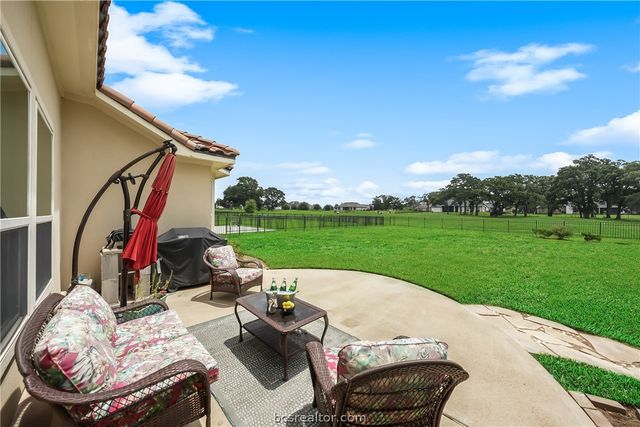 230 Lawrence Marshall Drive, Hempstead, TX 77445