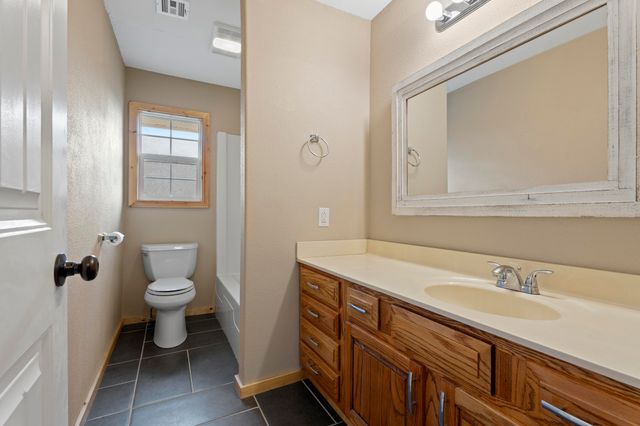 703 N 36th Street, Grove, OK 74344