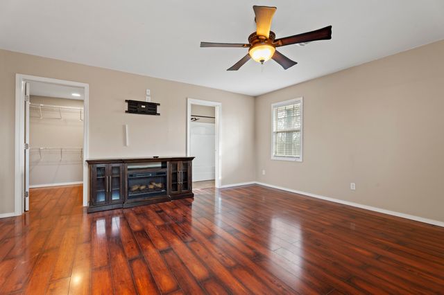 703 N 36th Street, Grove, OK 74344