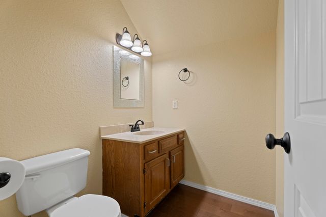 703 N 36th Street, Grove, OK 74344