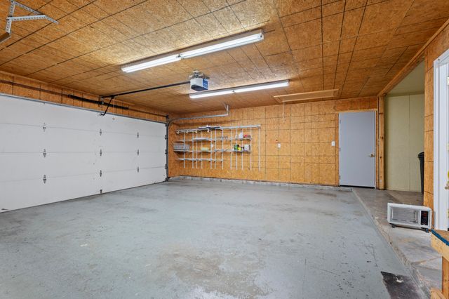 703 N 36th Street, Grove, OK 74344