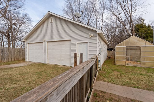 703 N 36th Street, Grove, OK 74344