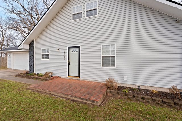 703 N 36th Street, Grove, OK 74344