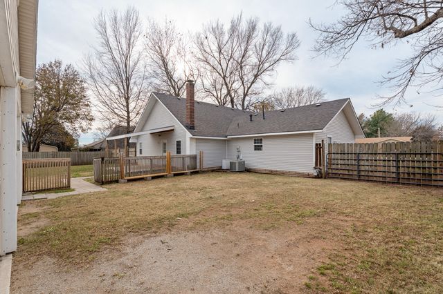703 N 36th Street, Grove, OK 74344