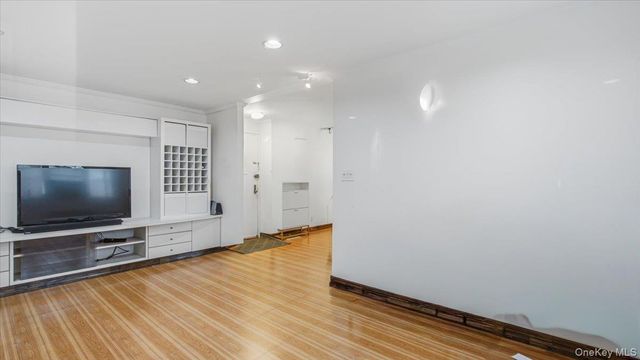 31-65 138th Street 1J, Flushing, NY 11354