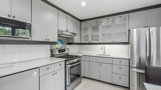 31-65 138th Street 1J, Flushing, NY 11354