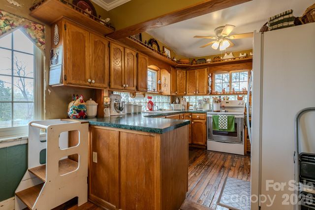 210 N Gaston Street, Kings Mountain, NC 28086