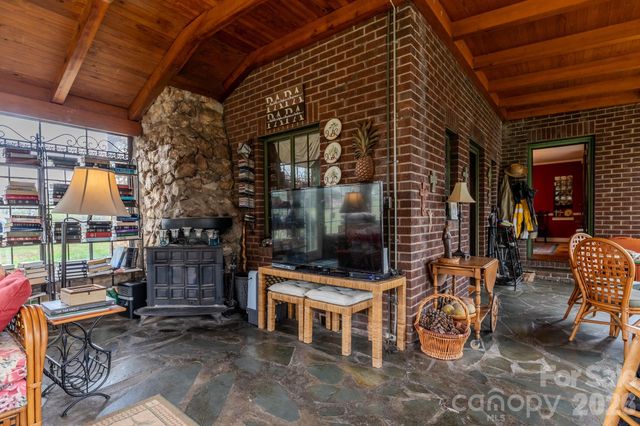 210 N Gaston Street, Kings Mountain, NC 28086