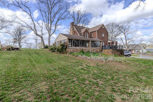 210 N Gaston Street, Kings Mountain, NC 28086