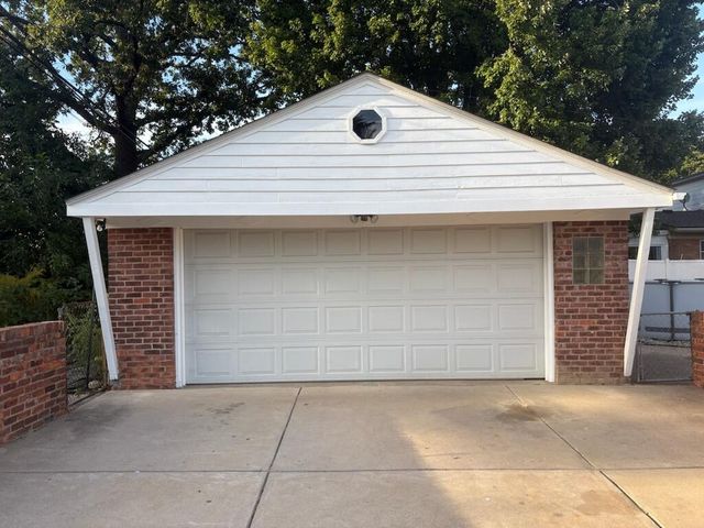 4020 Gertrude Street, Dearborn Heights, MI 48125