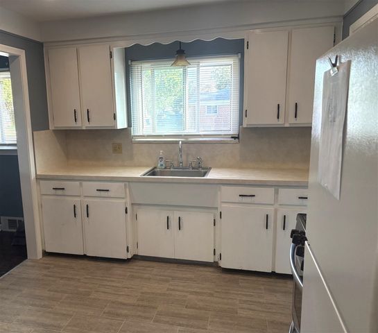 4020 Gertrude Street, Dearborn Heights, MI 48125