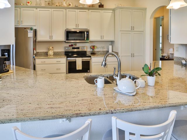 1061 SAWGRASS DRIVE, Winter Haven, FL 33884