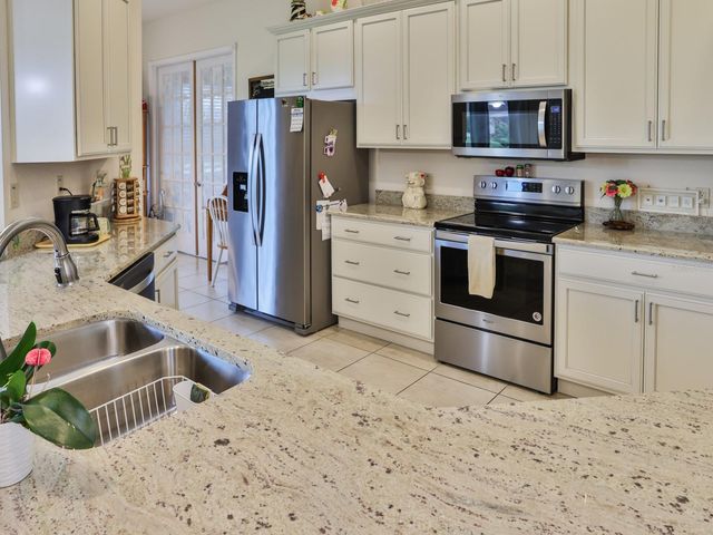 1061 SAWGRASS DRIVE, Winter Haven, FL 33884