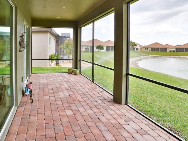 1061 SAWGRASS DRIVE, Winter Haven, FL 33884