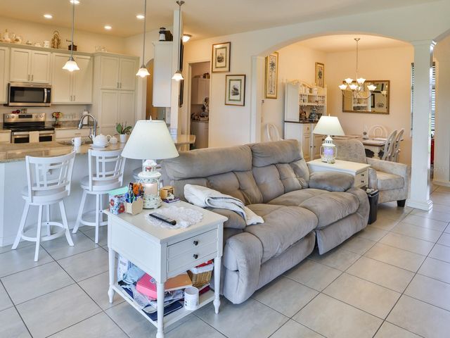 1061 SAWGRASS DRIVE, Winter Haven, FL 33884