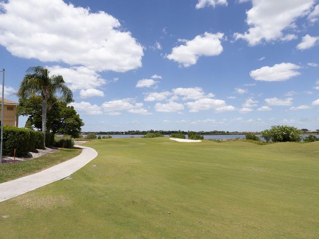 1061 SAWGRASS DRIVE, Winter Haven, FL 33884