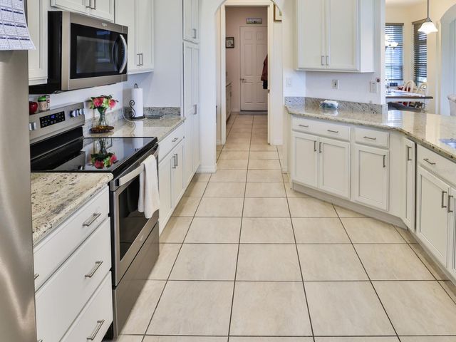 1061 SAWGRASS DRIVE, Winter Haven, FL 33884