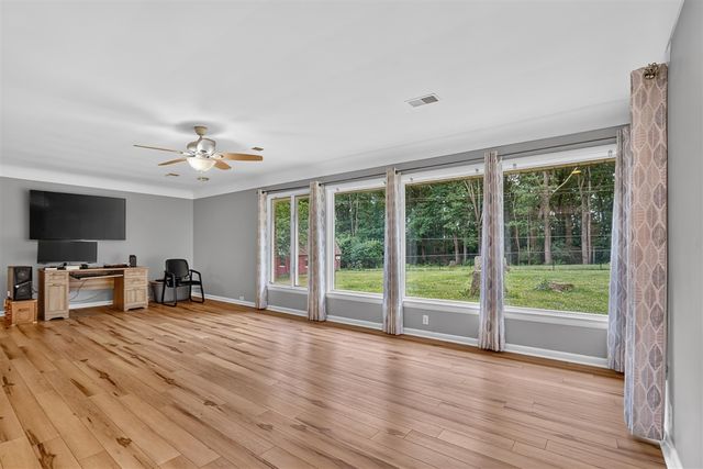 2475 Park Drive, Jackson, MI 49203