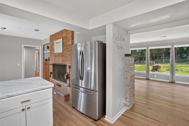 2475 Park Drive, Jackson, MI 49203