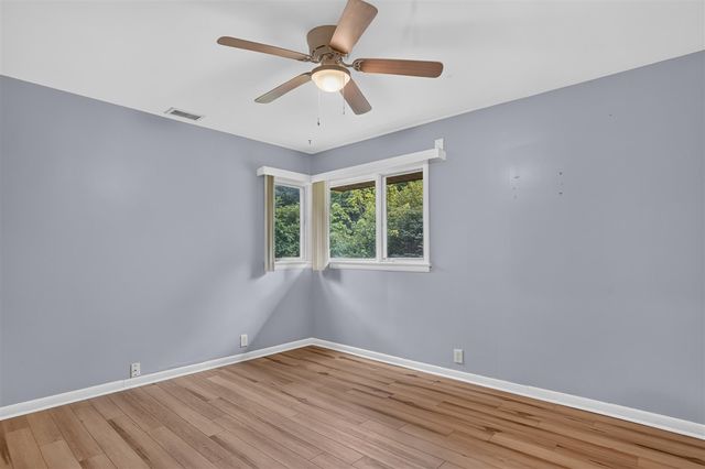 2475 Park Drive, Jackson, MI 49203