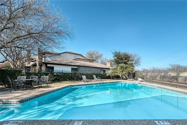 1748 Ohlen RD 74, Austin, TX 78757