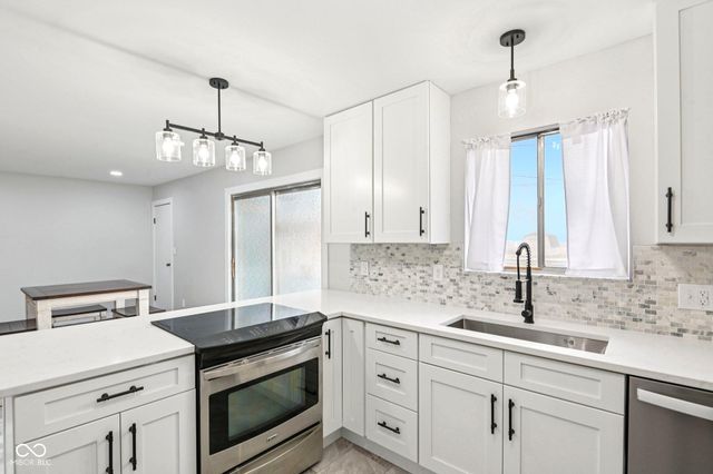 100 Lincoln Street, Plainfield, IN 46168