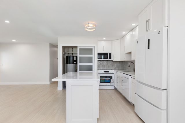 9379 KEATING Drive, Palm Beach Gardens, FL 33410