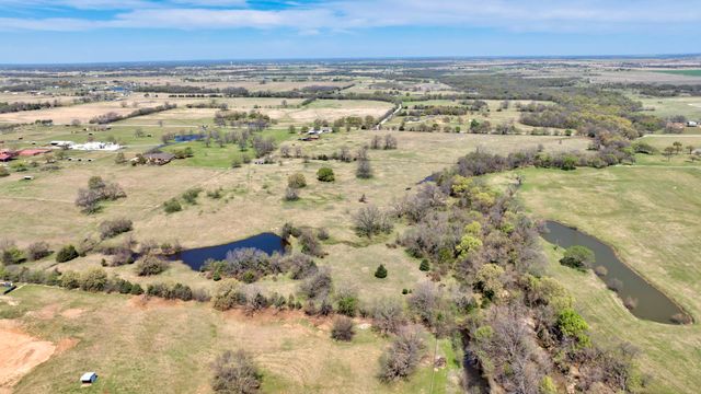 12592 Friendship Road, Pilot Point, TX 76258