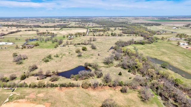 12592 Friendship Road, Pilot Point, TX 76258