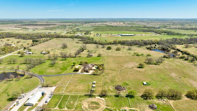 12592 Friendship Road, Pilot Point, TX 76258