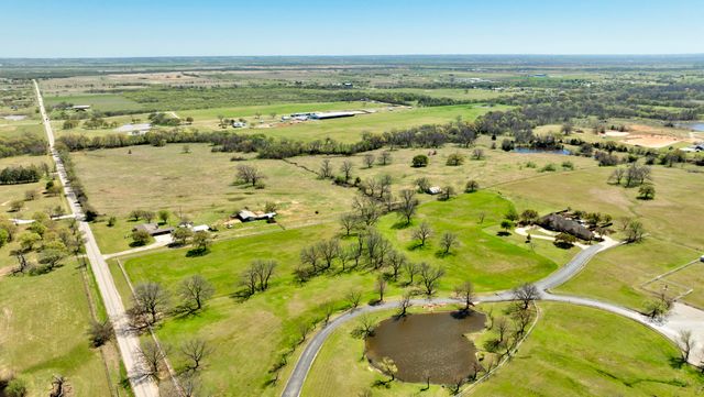 12592 Friendship Road, Pilot Point, TX 76258
