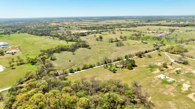 12592 Friendship Road, Pilot Point, TX 76258
