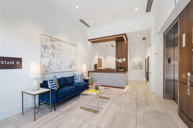 2323 W Main Street 305, Houston, TX 77098