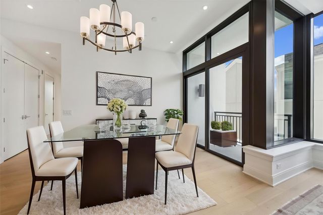 2323 W Main Street 305, Houston, TX 77098