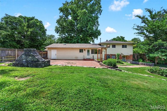 3820 Berview Lane, St Louis, MO 63125