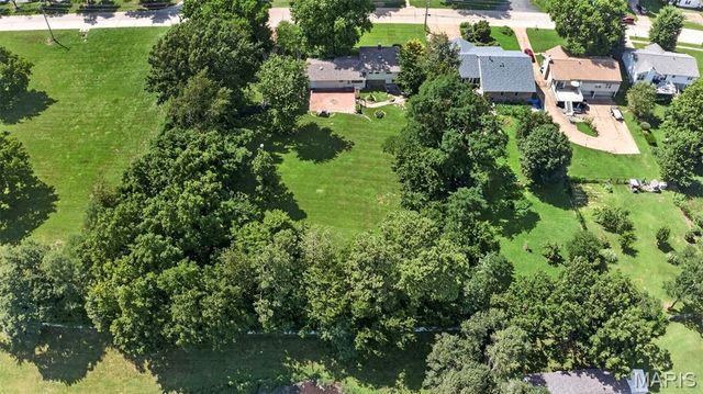 3820 Berview Lane, St Louis, MO 63125