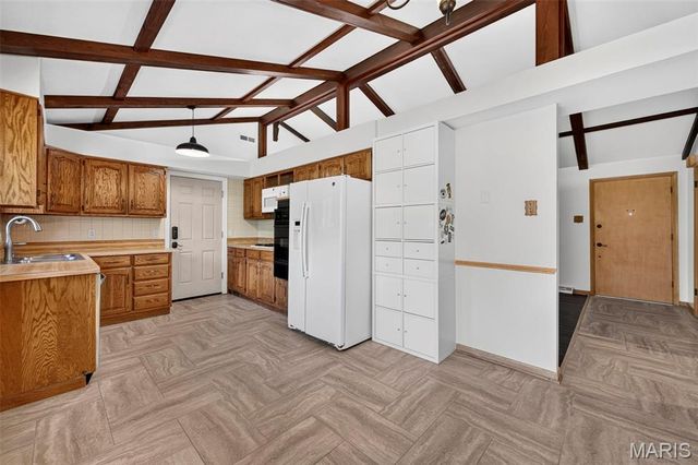 3820 Berview Lane, St Louis, MO 63125