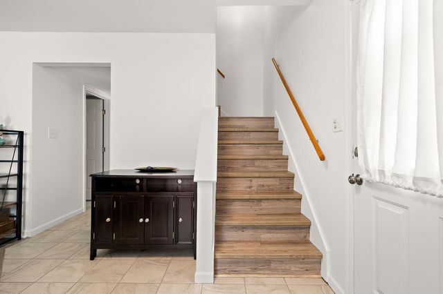 1819 Burgundy Street, Schererville, IN 46375