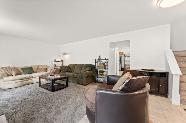 1819 Burgundy Street, Schererville, IN 46375