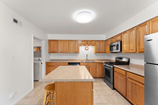 1819 Burgundy Street, Schererville, IN 46375