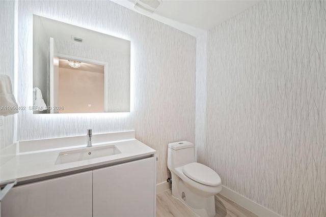 2200 N Ocean Blvd N703, Fort Lauderdale, FL 33305