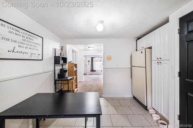 845 N East Street, Fenton, MI 48430