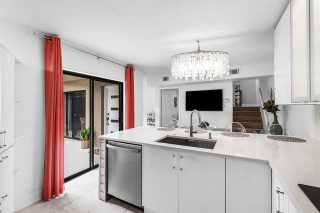 8122 Thames Boulevard C, Boca Raton, FL 33433