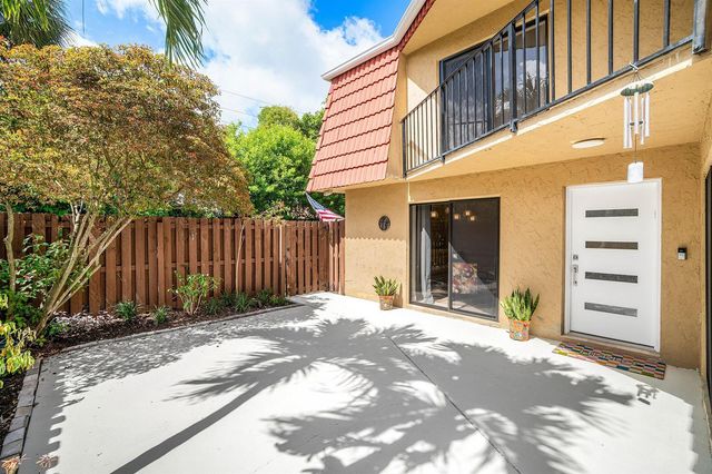 8122 Thames Boulevard C, Boca Raton, FL 33433