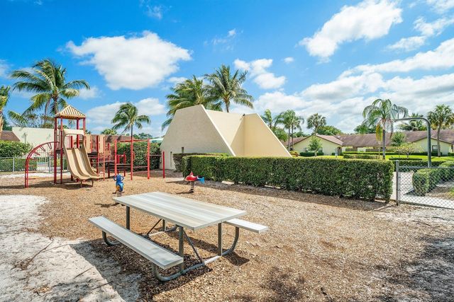 8122 Thames Boulevard C, Boca Raton, FL 33433