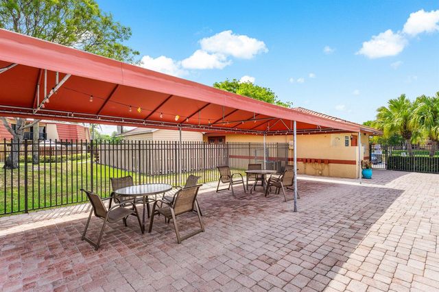 8122 Thames Boulevard C, Boca Raton, FL 33433