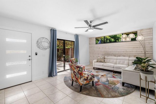 8122 Thames Boulevard C, Boca Raton, FL 33433