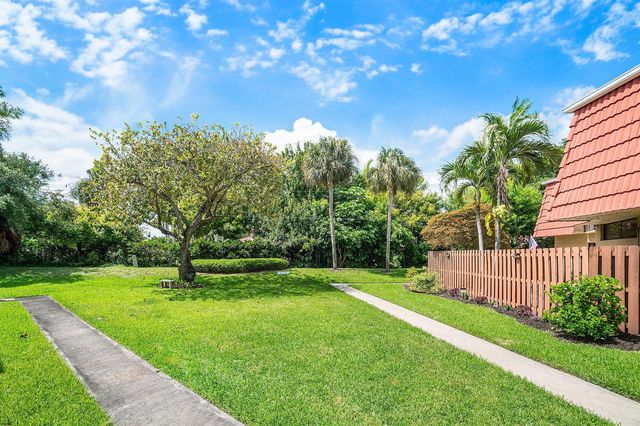 8122 Thames Boulevard C, Boca Raton, FL 33433
